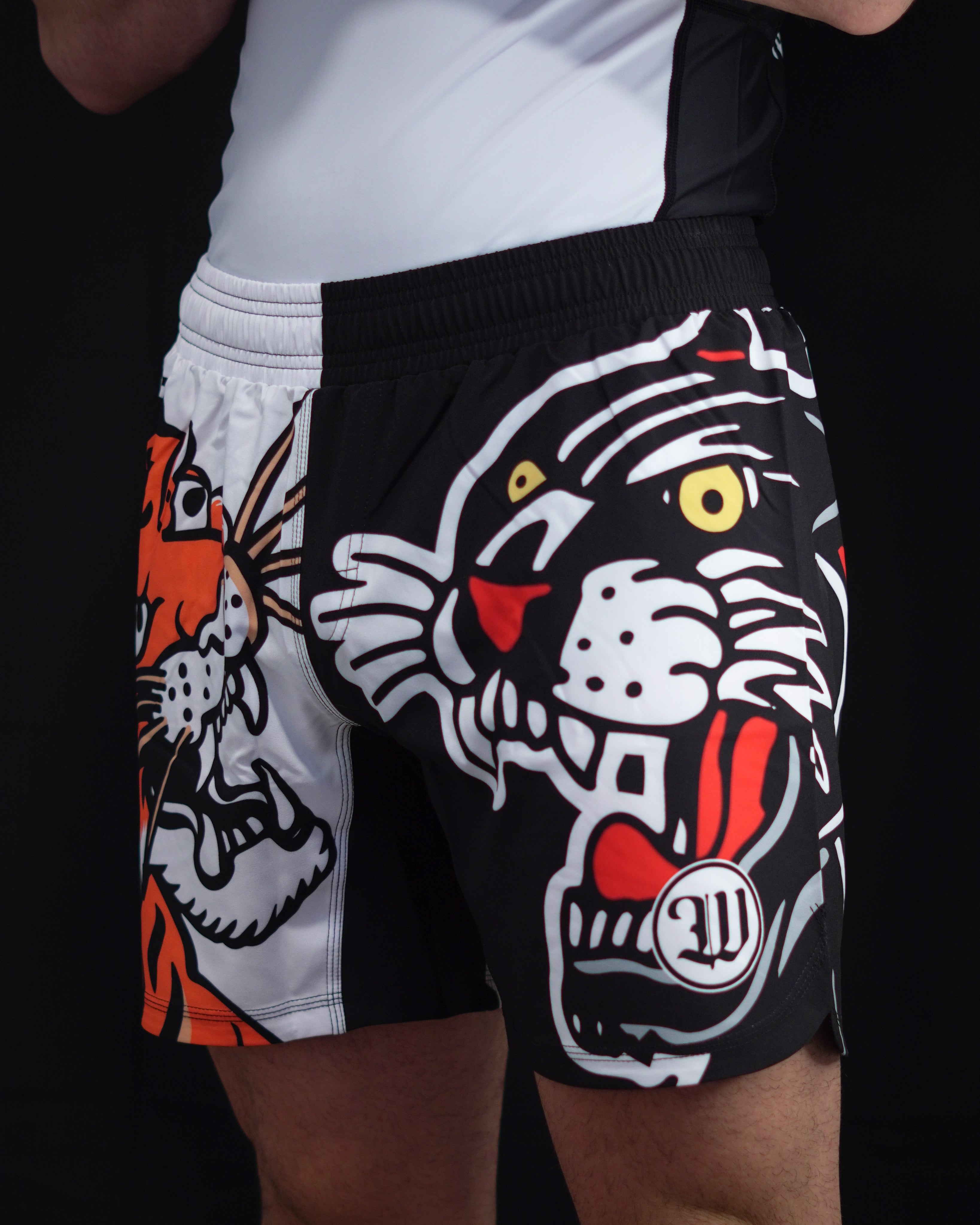 Short PANTHER VS TIGER: Dos Fuerzas, Un Solo Guerrero