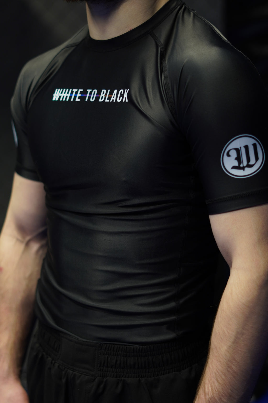 Rashguard Minimal Black - Proceso consolidado