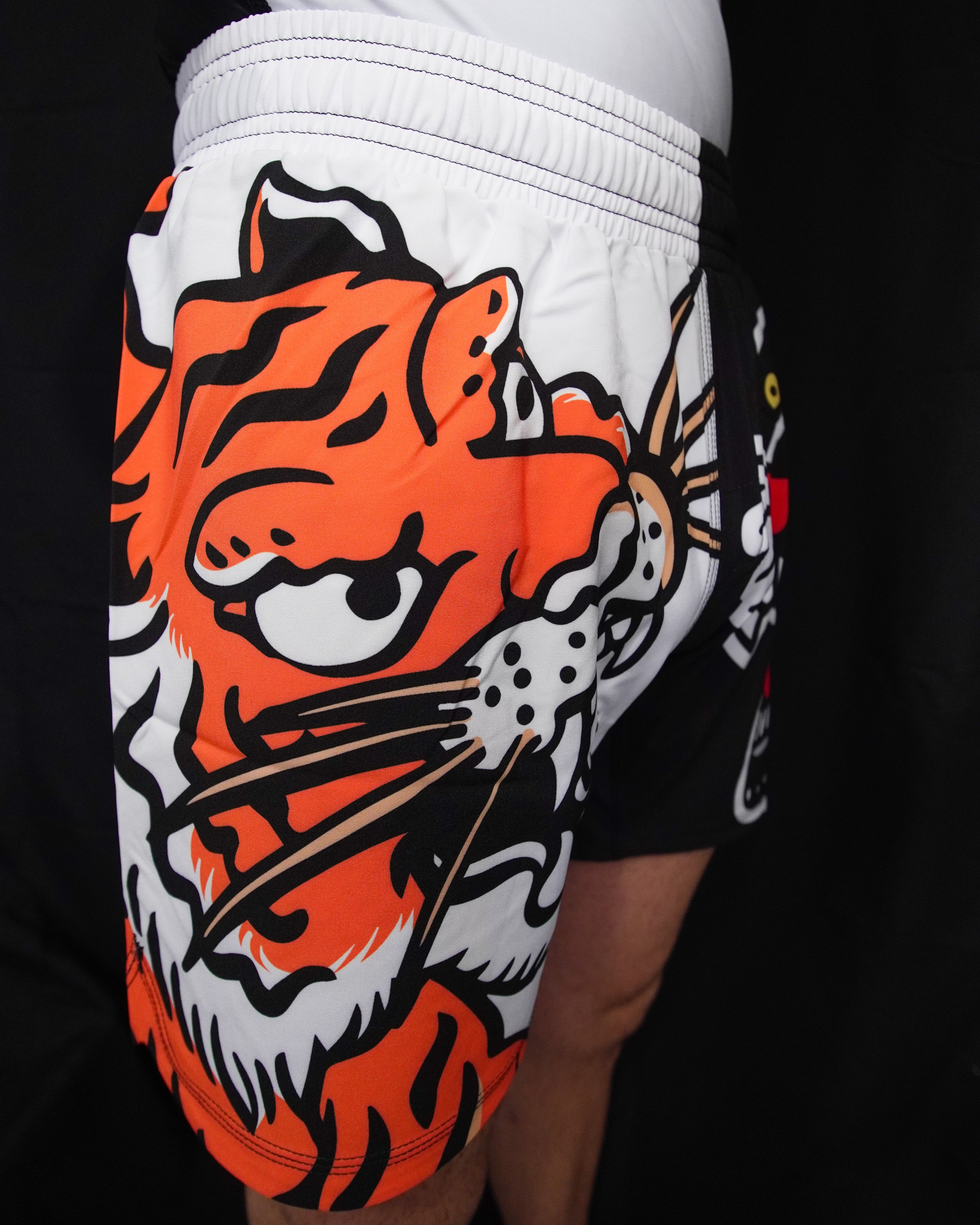 Short PANTHER VS TIGER: Dos Fuerzas, Un Solo Guerrero