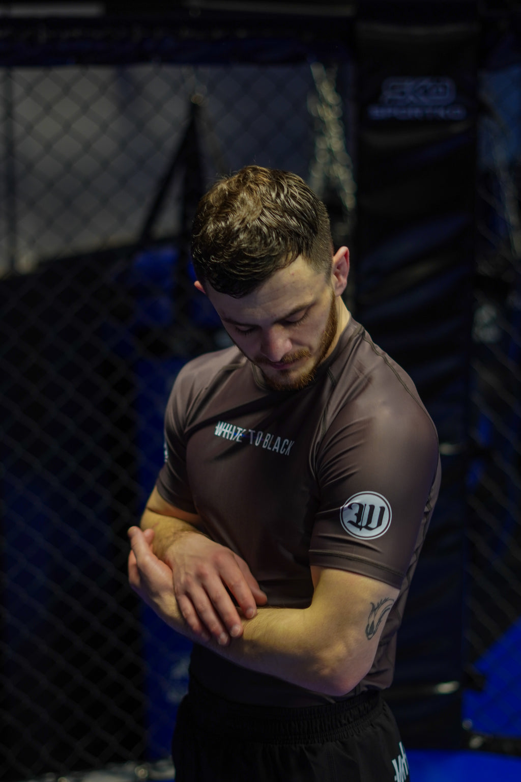 Rashguard Minimal Brown - Camino Avanzado