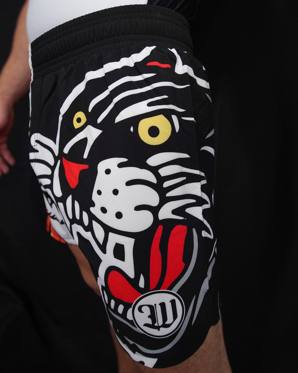 Short PANTHER VS TIGER: Dos Fuerzas, Un Solo Guerrero