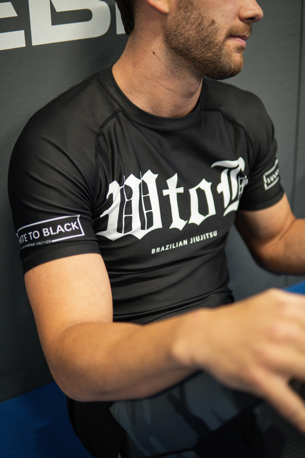 Rashguard Origins Black - Símbolo del camino