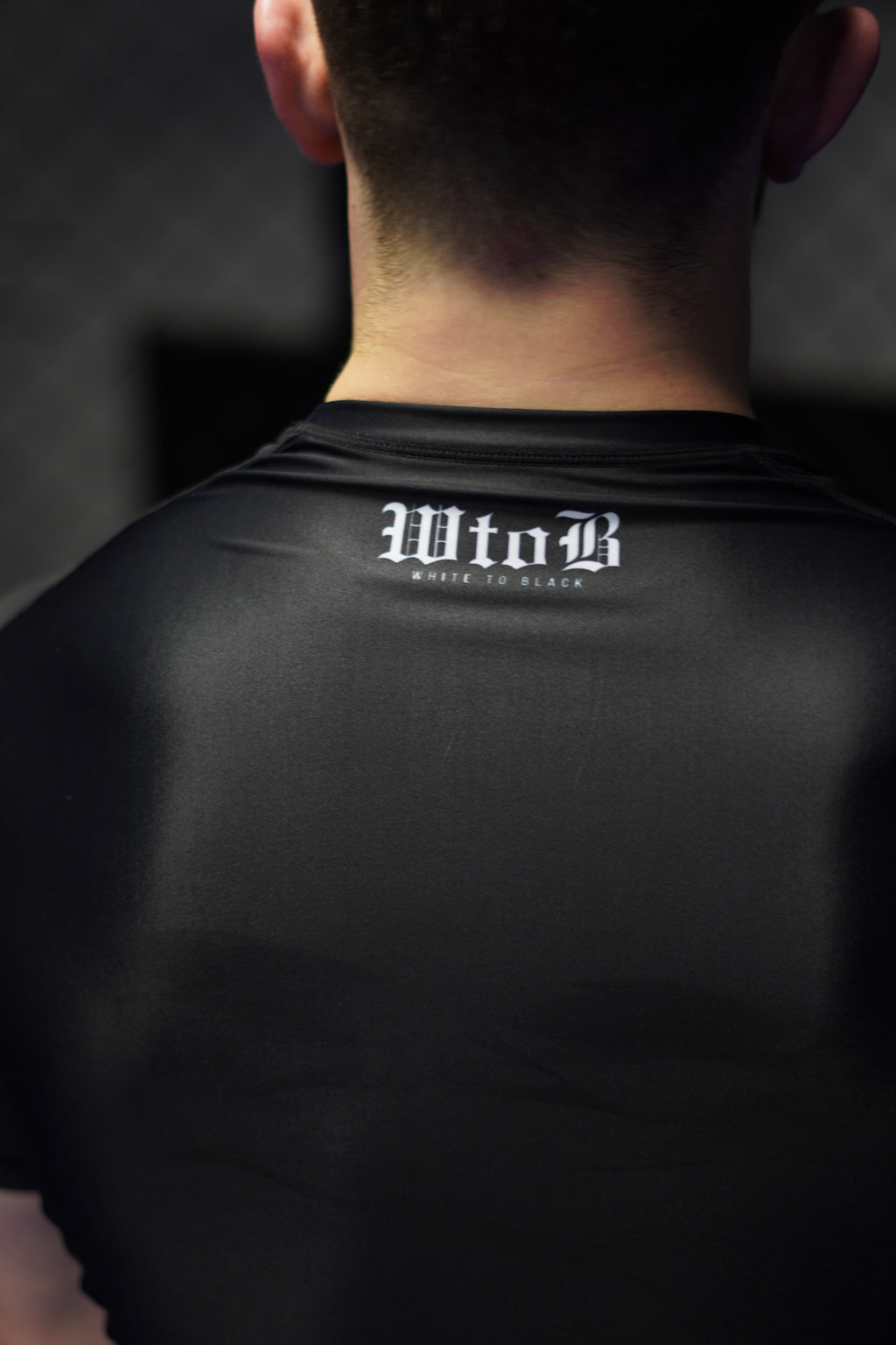 Rashguard Minimal Black - Proceso consolidado