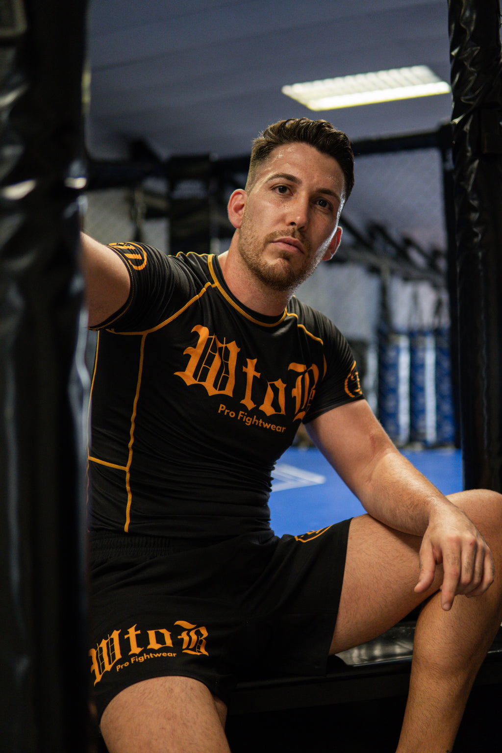 Short Negro & Amarillo