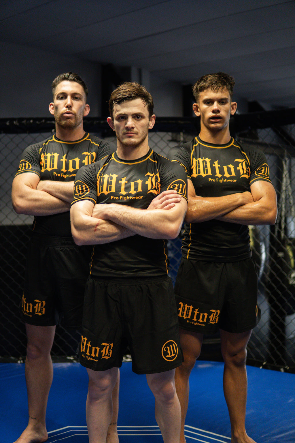 Short Negro & Amarillo